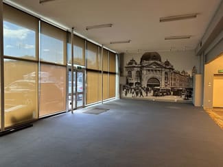 Showrooms / Bulky Goods commercial property leased at 15-17 Racecourse Road North Melbourne VIC 3051