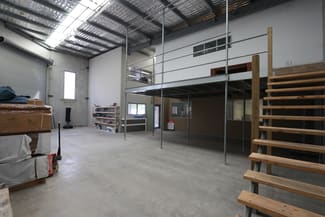 Factory, Warehouse & Industrial commercial property leased at 3/82 Hutchinson Street Burleigh Heads QLD 4220