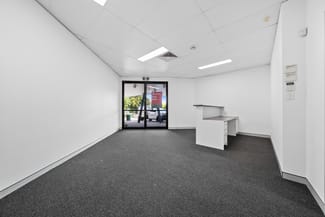 Showrooms / Bulky Goods commercial property for lease at Unit B/295 Kingston Road Logan Central QLD 4114