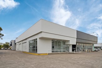 Showrooms / Bulky Goods commercial property leased at 37 Kingston Road Woodridge QLD 4114