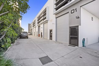 Factory, Warehouse & Industrial commercial property leased at Unit 3, 8 Avalon Parade Miami QLD 4220