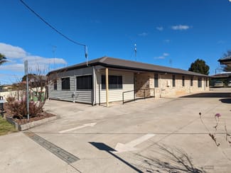 Medical / Consulting commercial property leased at 11 Westland Street Rockville QLD 4350