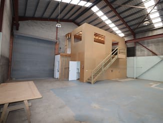 Factory, Warehouse & Industrial commercial property leased at 20 Jardine Street Fairy Meadow NSW 2519