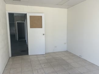 Factory, Warehouse & Industrial commercial property leased at 4/10 Maiella Street Stapylton QLD 4207 Factory, Warehouse & Industrial commercial property leased at 4/10 Maiella Street Stapylton QLD 4207