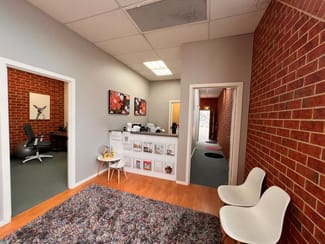Offices commercial property leased at 1/508 Macauley Street Albury NSW 2640