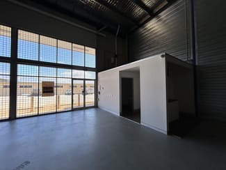 Factory, Warehouse & Industrial commercial property leased at 14/181 Gladstone Street Fyshwick ACT 2609