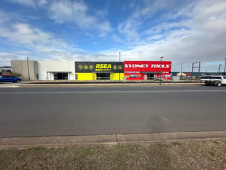 Showrooms / Bulky Goods commercial property for lease at 18-20 Johanna Boulevard Kensington QLD 4670 Showrooms / Bulky Goods commercial property for lease at 18-20 Johanna Boulevard Kensington QLD 4670