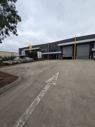 Showrooms / Bulky Goods commercial property leased at 1/9 Freight Road Ravenhall VIC 3023
