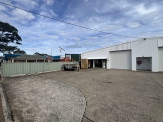 Showrooms / Bulky Goods commercial property leased at Bay 2/31 Jindalee Road Port Macquarie NSW 2444