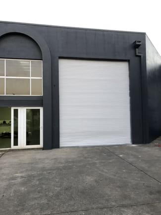 Showrooms / Bulky Goods commercial property leased at 3 Hutchinson Street Burleigh Heads QLD 4220