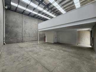 Showrooms / Bulky Goods commercial property leased at 2/11-13 Burnett Street Somerton VIC 3062 Showrooms / Bulky Goods commercial property leased at 2/11-13 Burnett Street Somerton VIC 3062