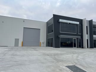 Factory, Warehouse & Industrial commercial property leased at 2/59 Fergus Lane Cranbourne West VIC 3977