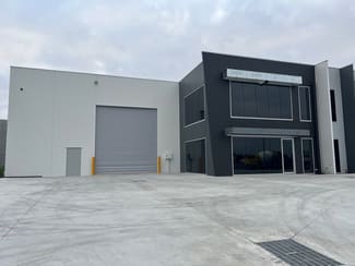Factory, Warehouse & Industrial commercial property leased at 2/59 Fergus Lane Cranbourne West VIC 3977