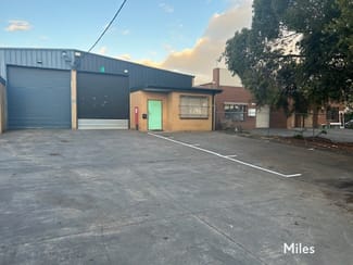 Factory, Warehouse & Industrial commercial property leased at 2/8 Charnfield Court Thomastown VIC 3074