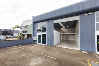 Factory, Warehouse & Industrial commercial property leased at 4/22 Hutchinson Street Burleigh Heads QLD 4220