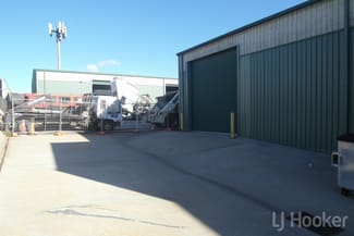Factory, Warehouse & Industrial commercial property leased at 2/14 Endurance Avenue Queanbeyan East NSW 2620