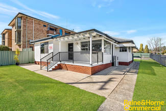 Offices commercial property leased at 196 Lindesay Street Campbelltown NSW 2560