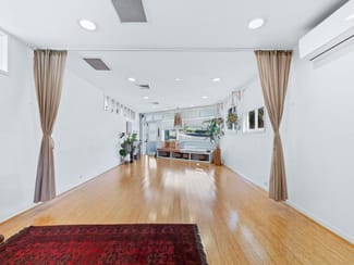 Medical / Consulting commercial property sold at 194 Gladstone Road Highgate Hill QLD 4101