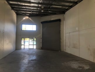 Showrooms / Bulky Goods commercial property for lease at UNIT 4 / 16 CENTRAL PARK AVE Ashmore QLD 4214 Showrooms / Bulky Goods commercial property for lease at UNIT 4 / 16 CENTRAL PARK AVE Ashmore QLD 4214