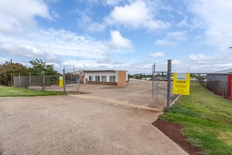 Factory, Warehouse & Industrial commercial property leased at 13-17 Spencer Street Harristown QLD 4350