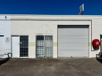Factory, Warehouse & Industrial commercial property for lease at Bundall QLD 4217
