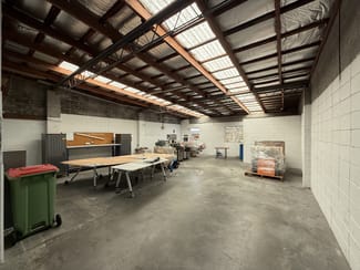 Factory, Warehouse & Industrial commercial property for lease at Bundall QLD 4217