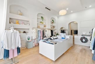 Shop & Retail commercial property leased at Ground/109 Auburn Road Hawthorn VIC 3122