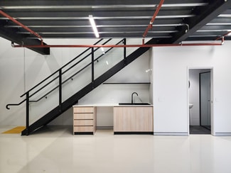 Factory, Warehouse & Industrial commercial property leased at 104/515 Olsen Avenue Southport QLD 4215