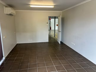 Factory, Warehouse & Industrial commercial property leased at 1/25 Steel Street Capalaba QLD 4157
