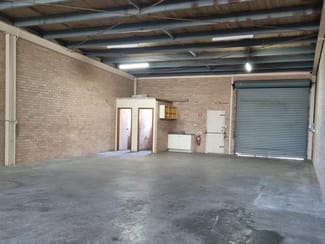 Factory, Warehouse & Industrial commercial property leased at Unit 3/8 Bowen Crescent West Gosford NSW 2250