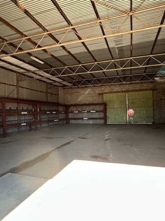 Factory, Warehouse & Industrial commercial property leased at Shed 6/32-38 Yambil Street Griffith NSW 2680