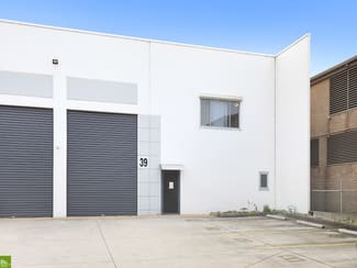 Offices commercial property for sale at 39/124-130 Auburn Street Coniston NSW 2500