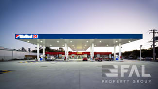 Offices commercial property for lease at Shop 3/16 Frank Street Labrador QLD 4215 Offices commercial property for lease at Shop 3/16 Frank Street Labrador QLD 4215