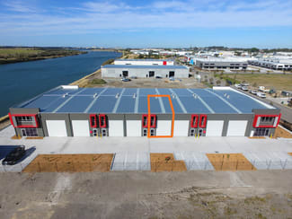 Factory, Warehouse & Industrial commercial property leased at 4/46 Riverside Drive Mayfield West NSW 2304