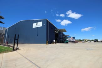 Factory, Warehouse & Industrial commercial property leased at 3/8-12 Walters Drive Harristown QLD 4350 Factory, Warehouse & Industrial commercial property leased at 3/8-12 Walters Drive Harristown QLD 4350