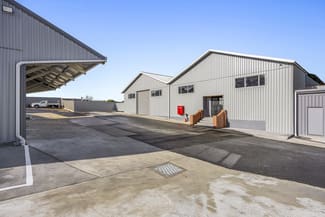 Showrooms / Bulky Goods commercial property for lease at 2/322 Eureka Street Ballarat East VIC 3350