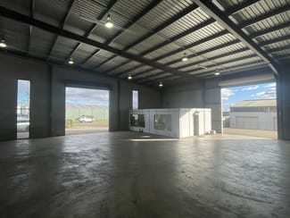 Factory, Warehouse & Industrial commercial property leased at Unit 2/33 Carroll Street Wilsonton QLD 4350 Factory, Warehouse & Industrial commercial property leased at Unit 2/33 Carroll Street Wilsonton QLD 4350