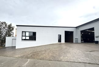 Showrooms / Bulky Goods commercial property leased at 1/10 Kylie Crescent Batemans Bay NSW 2536 Showrooms / Bulky Goods commercial property leased at 1/10 Kylie Crescent Batemans Bay NSW 2536