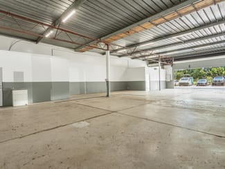Showrooms / Bulky Goods commercial property leased at 1/138 Taren Point Road Taren Point NSW 2229