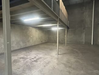 Factory, Warehouse & Industrial commercial property leased at 5/8 Gallipoli Street Smeaton Grange NSW 2567