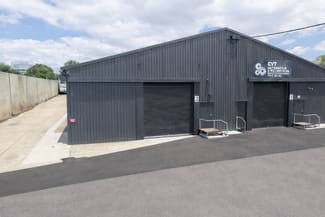 Factory, Warehouse & Industrial commercial property for lease at 2-5/18B Goggs Street Toowoomba City QLD 4350
