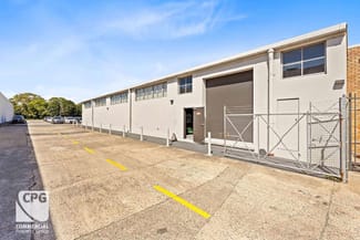 Factory, Warehouse & Industrial commercial property leased at Unit 3/74-76 Captain Cook Drive Caringbah NSW 2229