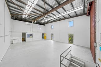 Factory, Warehouse & Industrial commercial property for lease at 85 Deshon Street Woolloongabba QLD 4102