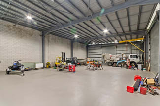 Showrooms / Bulky Goods commercial property for lease at 13 Milne Street Idalia QLD 4811