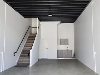 Factory, Warehouse & Industrial commercial property leased at Unit 9/23 Margaret Street Southport QLD 4215