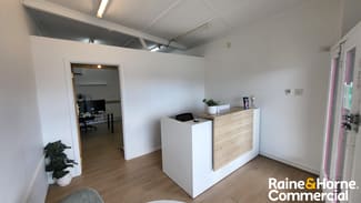 Shop & Retail commercial property leased at 2/724 Gympie Road Chermside QLD 4032