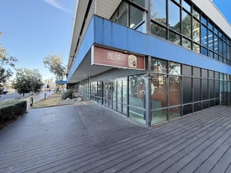 Shop & Retail commercial property for lease at Shop Cafe/263-329 Lorimer St Port Melbourne VIC 3207
