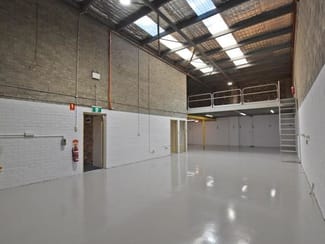 Showrooms / Bulky Goods commercial property for lease at Unit 1/6 Johnson Street Maitland NSW 2320