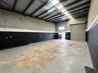 Showrooms / Bulky Goods commercial property leased at 5/35 Tradelink Road Hillcrest QLD 4118 Showrooms / Bulky Goods commercial property leased at 5/35 Tradelink Road Hillcrest QLD 4118