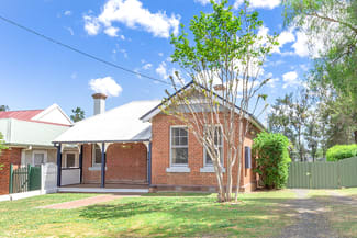 Offices commercial property for lease at 4 Darling Street Tamworth NSW 2340